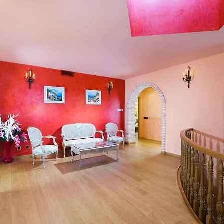 Deseo - Plusholidays